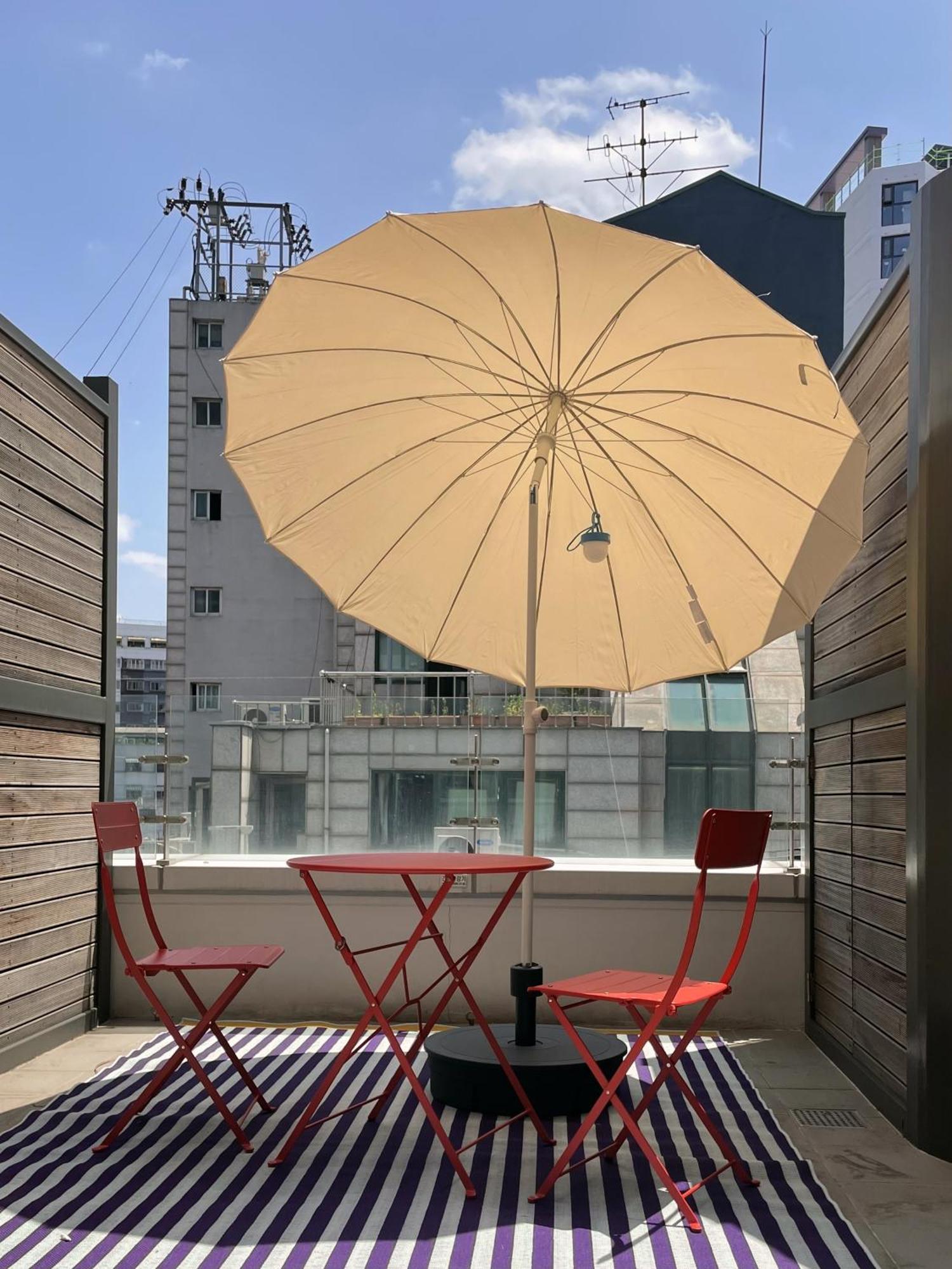 Urbanstay Myeongdong Seúl Exterior foto