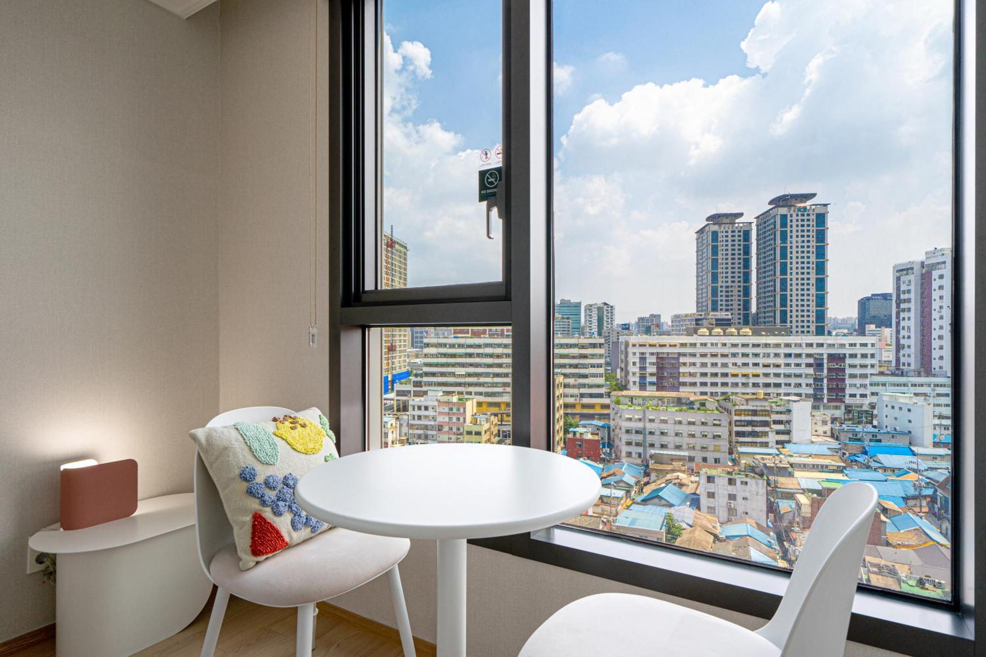 Urbanstay Myeongdong Seúl Exterior foto