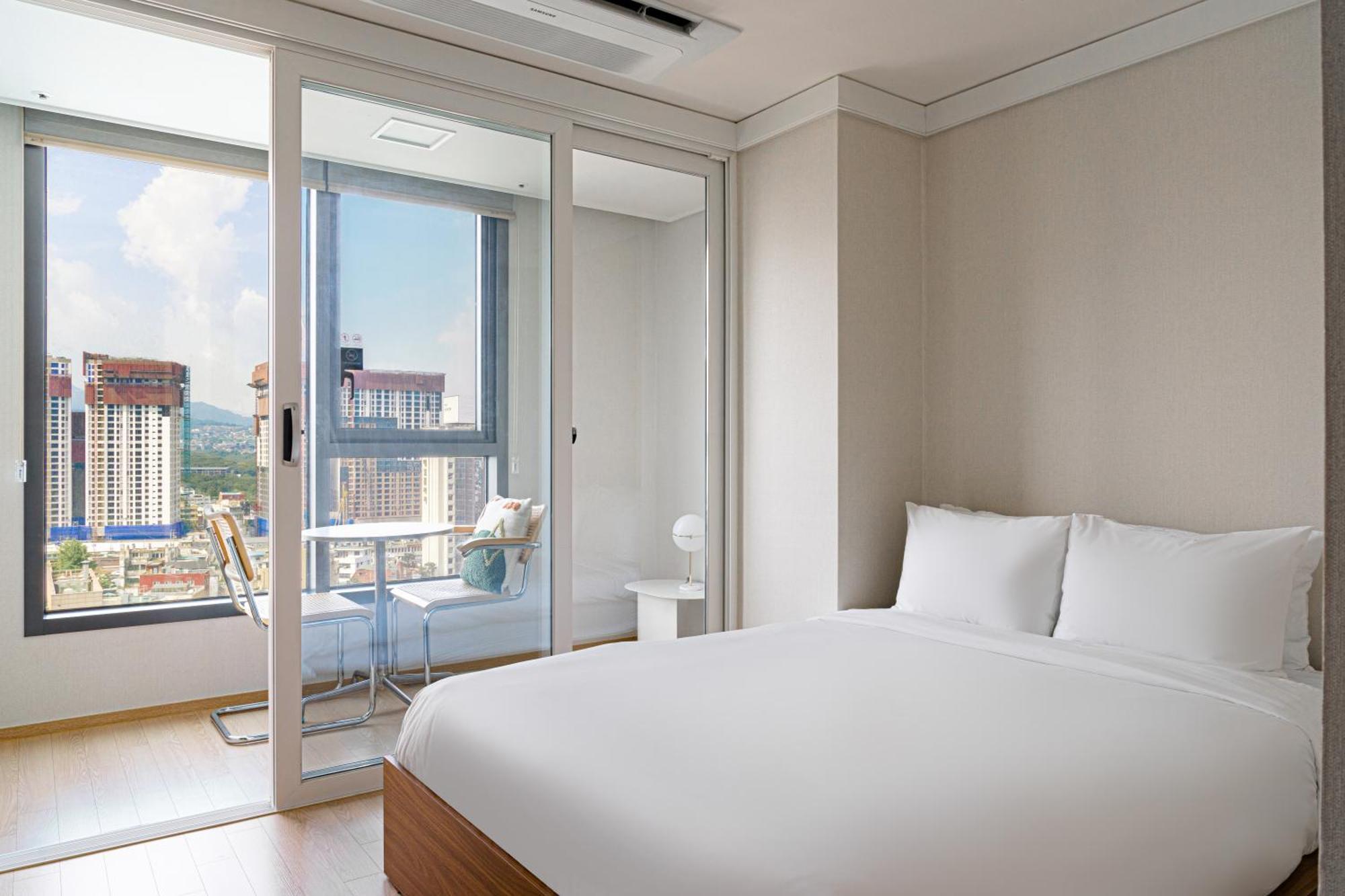Urbanstay Myeongdong Seúl Exterior foto